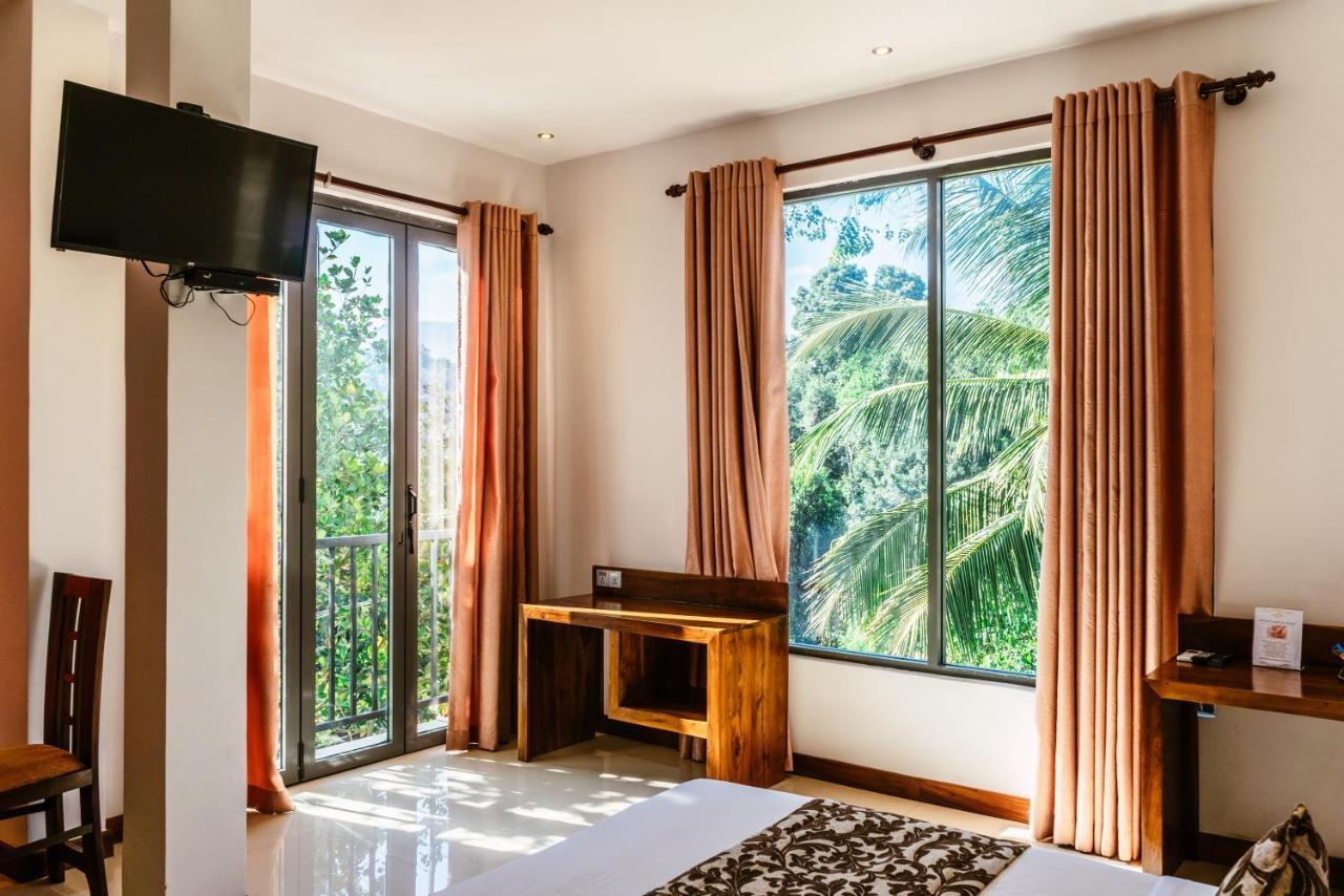 Rivendell Hotel 康提 外观 照片