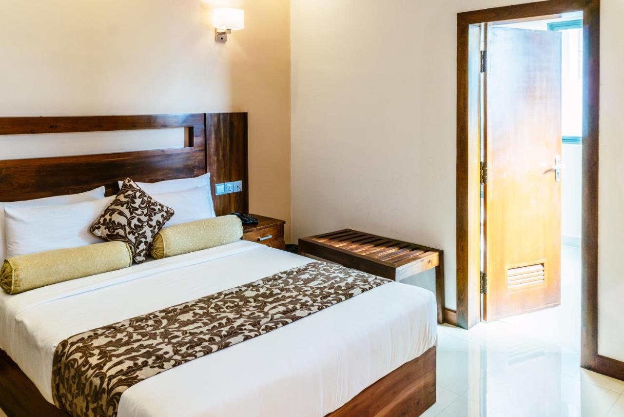 Rivendell Hotel 康提 外观 照片
